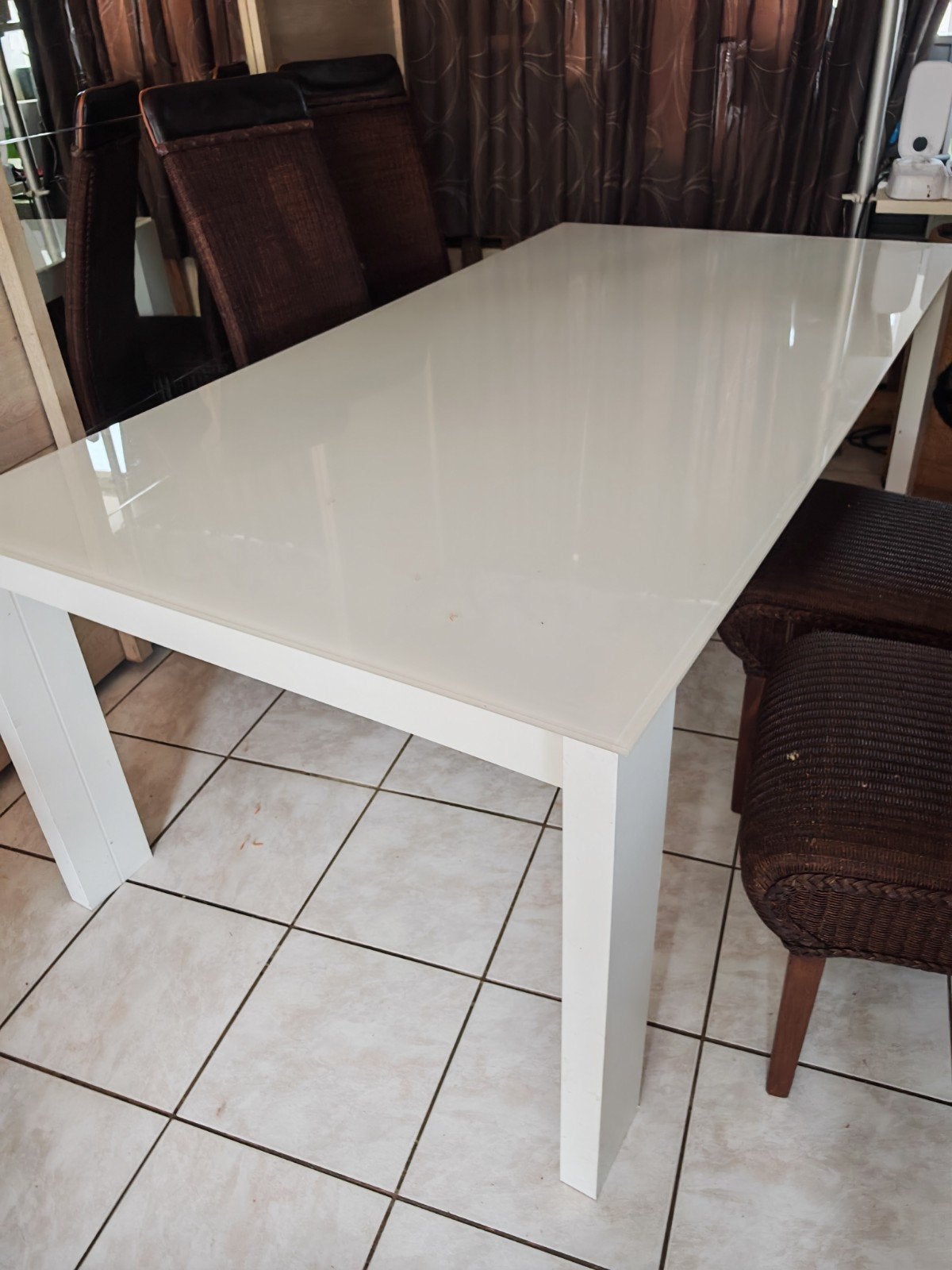 mooi grote eettafel, Ophalen