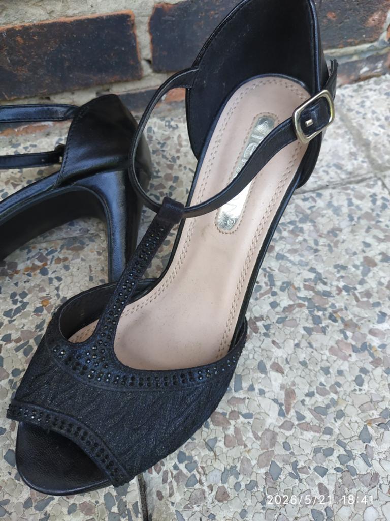 Nouveaux escarpins noirs de STEPHAN, taille 37, Neuf, Stephan, Escarpins, Enlèvement