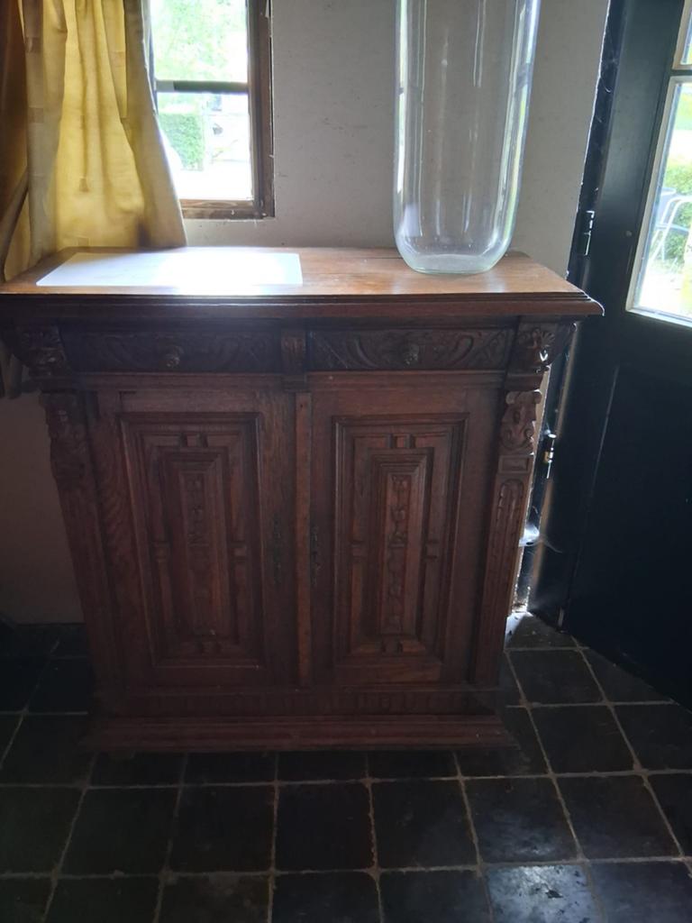 Kast 2 laden  bekleed met rode stof langs binnen, Ophalen