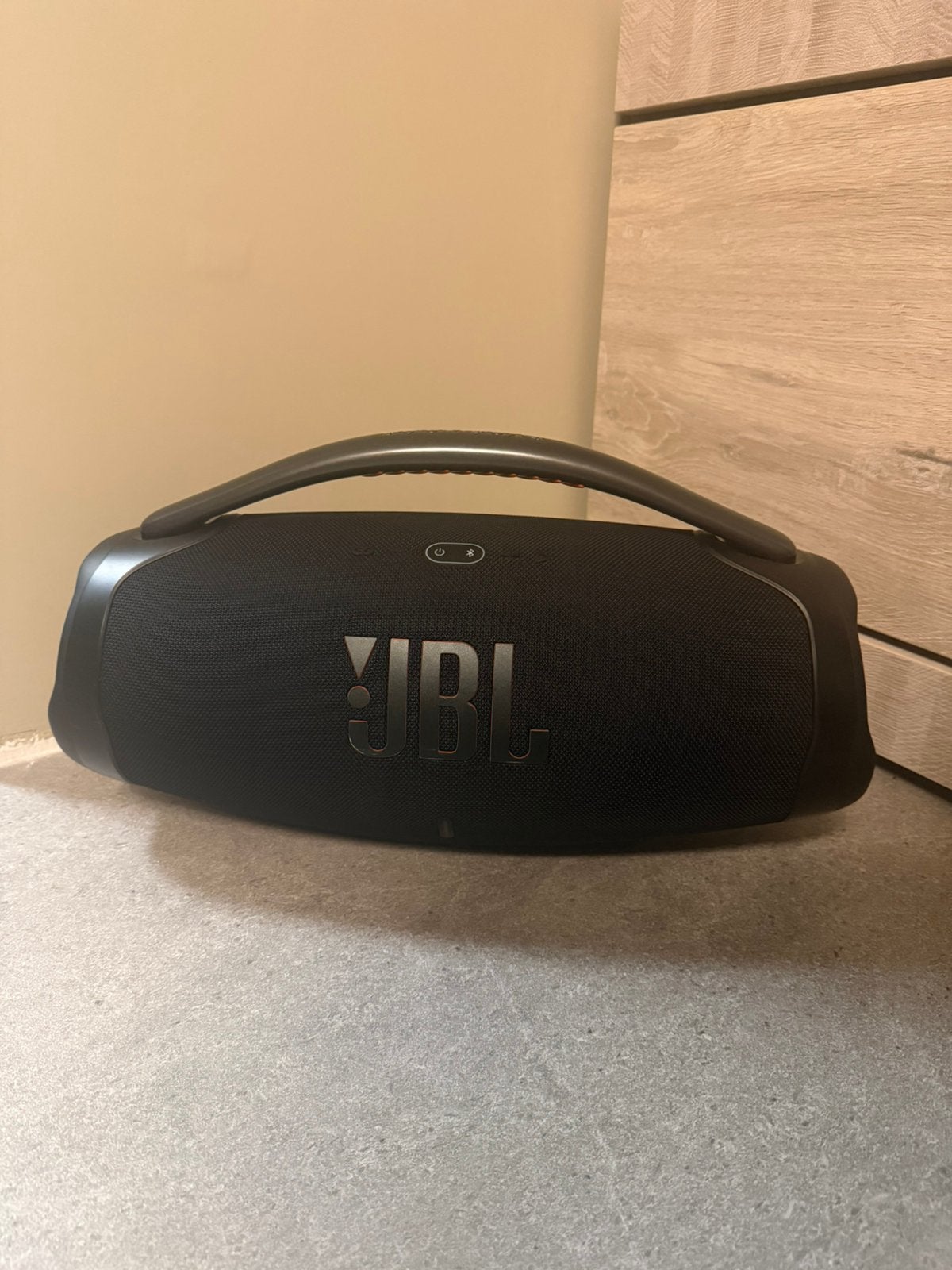 Jbl boombox 3 met oplader, TV, Hi-fi & Vidéo, Enlèvement, Comme neuf, JBL