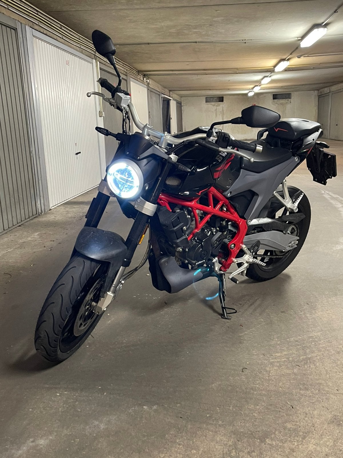 Moto SWM 125c, Fietsen en Brommers, Brommers | Derbi, Ophalen, Zo goed als nieuw