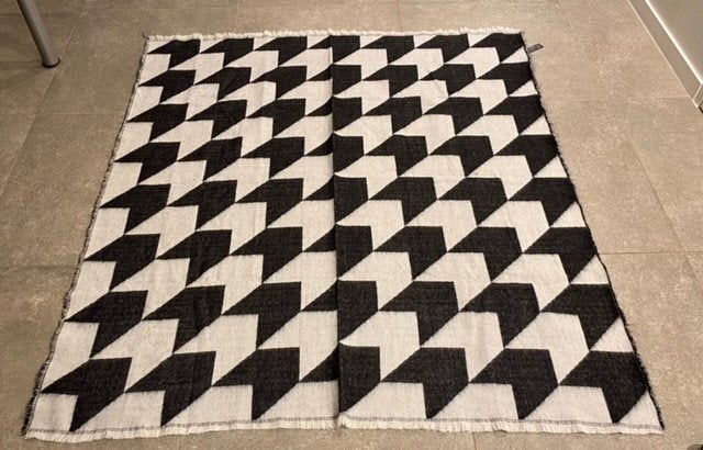 Zara sjaal met zwart-wit motief, Zara, Ophalen of Verzenden, Nieuw, Sjaal