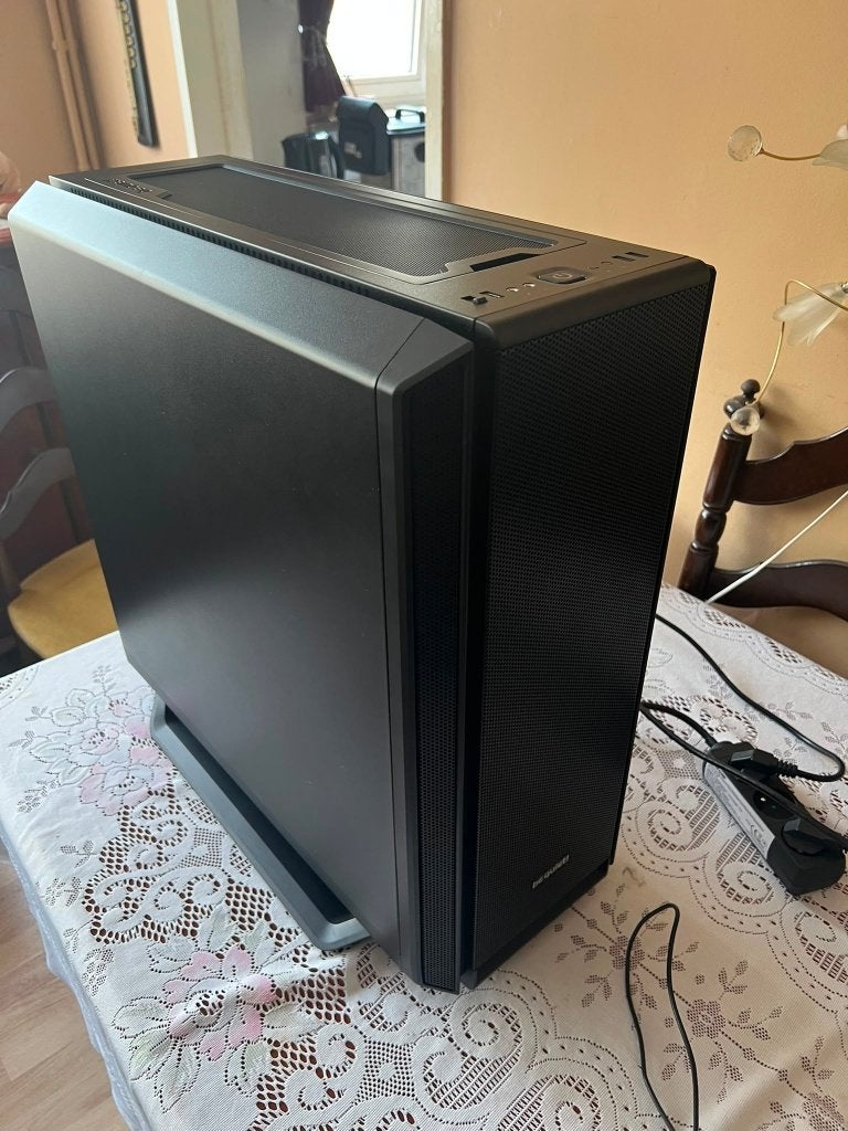 Gaming Pc RTX 5090 + AMD Ryzen 9 9950X3D, 32 GB, Comme neuf, 4 Ghz ou plus, AMD Ryzen 9