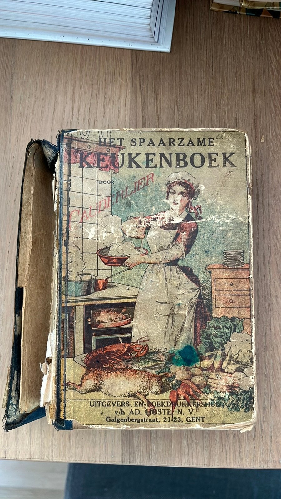 Het spaarzame keukenboek, Ophalen