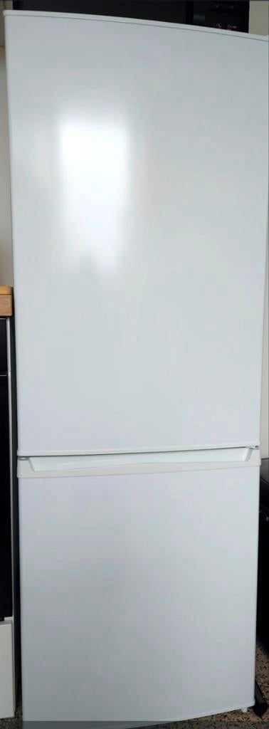 Ijskast met vriezer van ikea.nog geen 3 jaar oud., Elektronische apparatuur, Koelkasten en IJskasten, Ophalen