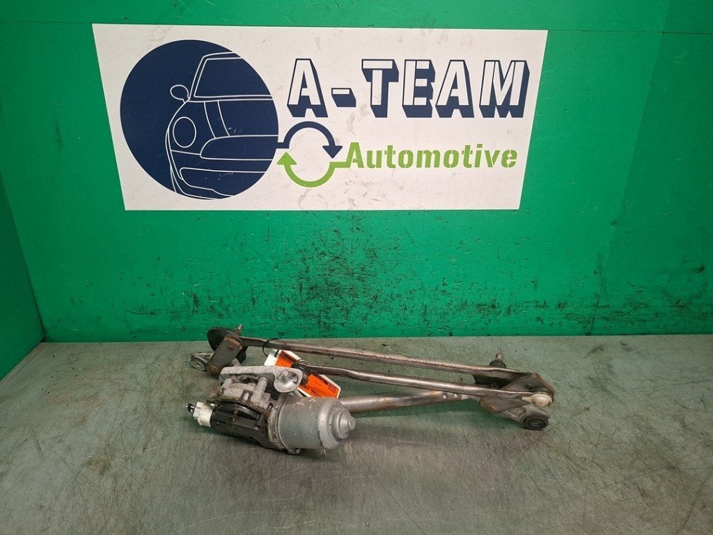MOTEUR + TRINGLERIE ESSUIE GLACE AVANT Toyota Yaris II (P9), Kundenbetreuung@toyota.de, Toyota, Utilisé, Toyota-Allee 2
50858  Köln, DE