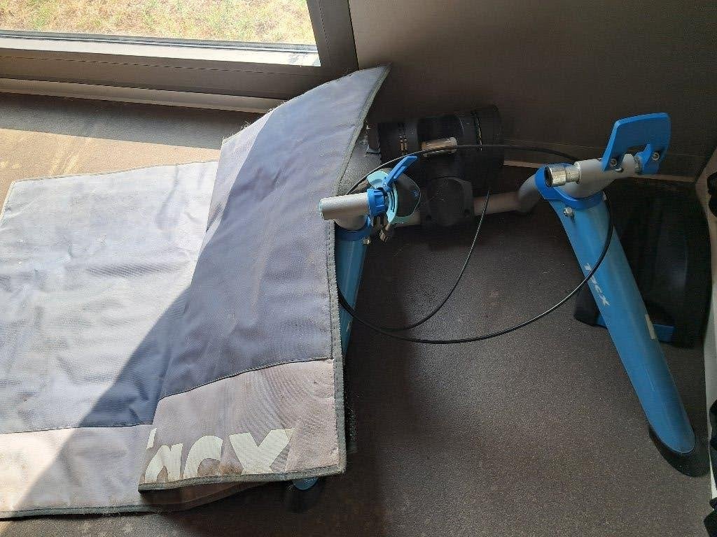 Tacx fietsrollen en mat, Enlèvement