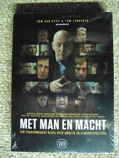 Met Man en Macht tv Serie (2013) (3 DVD Box) ZELDZAAM, Eerste persing, Drama, Nieuw in verpakking, Vanaf 12 jaar