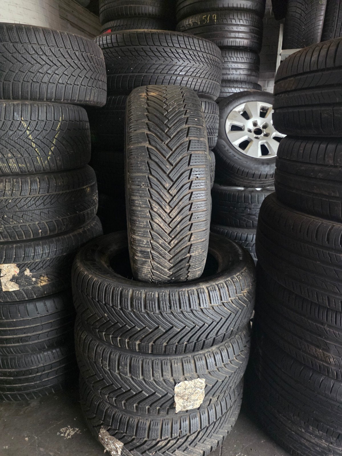 215 60 16 Michelin 7mm avec montage et équilibrage, Autos : Pièces & Accessoires, Enlèvement