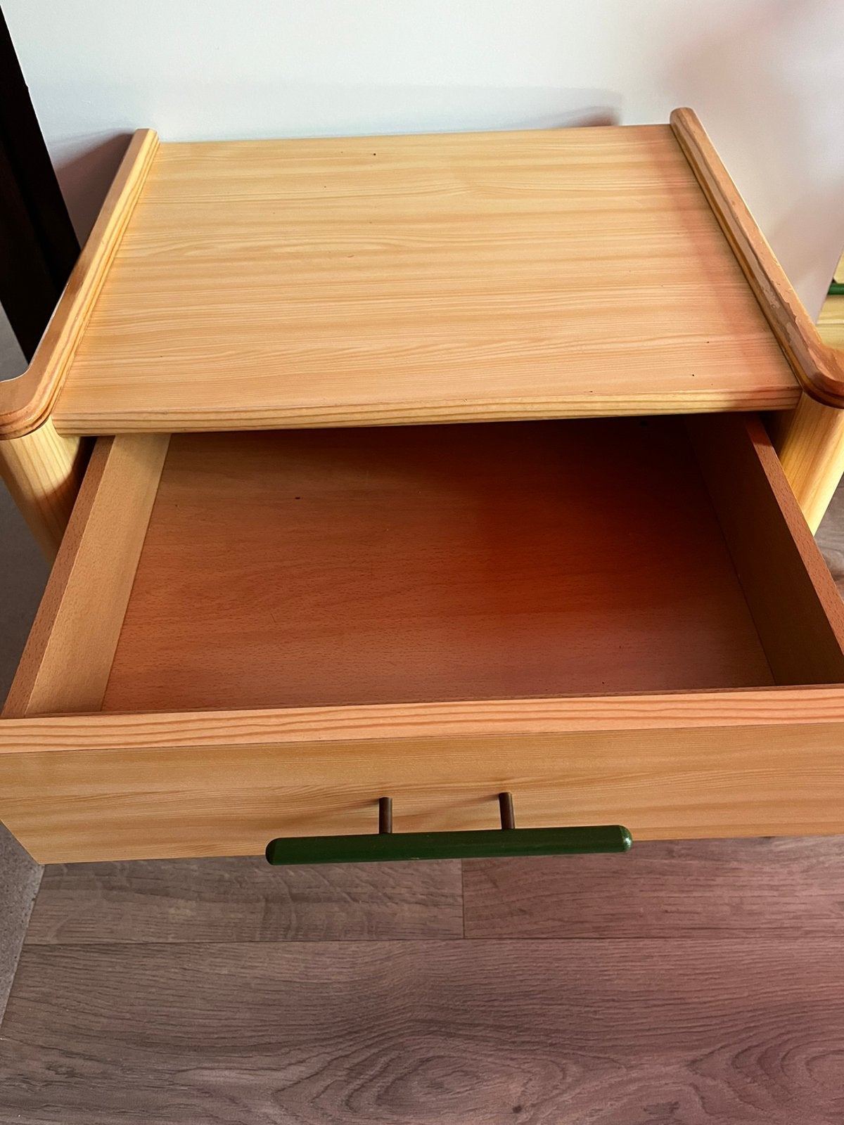 Eenpersoonsbed +lattenbodem+nachtkastje en ladenkast, Huis en Inrichting, Slaapkamer | Bedden, Ophalen, Zo goed als nieuw