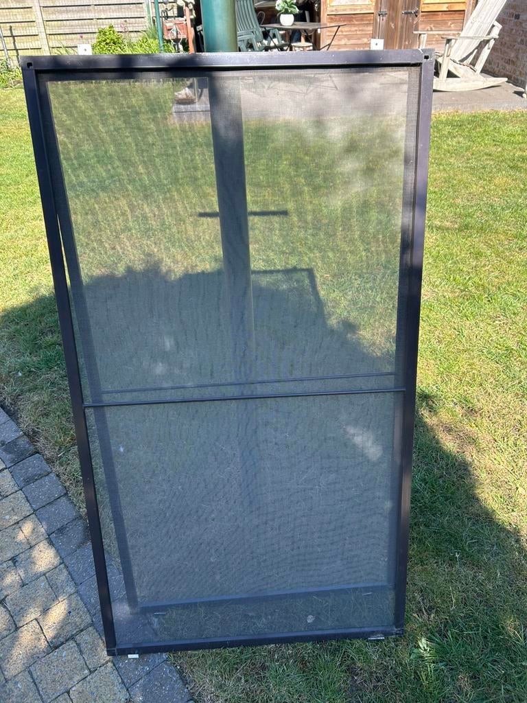 Vliegen ramen, Tuin en Terras, Ophalen, Zo goed als nieuw