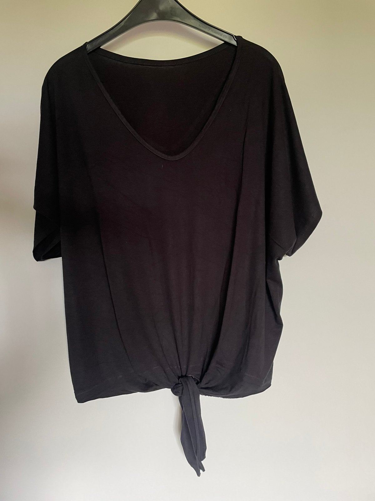 Zwart T-shirt maat XXL, Kleding | Dames, T-shirts, Zwart, Maat 46/48 (XL) of groter, Ophalen of Verzenden, Zo goed als nieuw