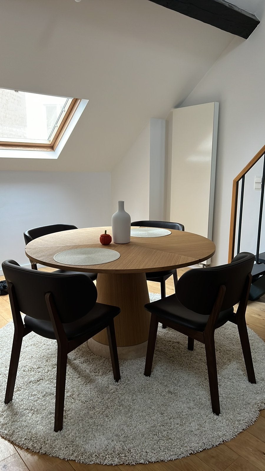 Set de table à manger bolia avec 4 chaises et tapis, Maison & Meubles, Salles à manger complètes, Comme neuf, Enlèvement