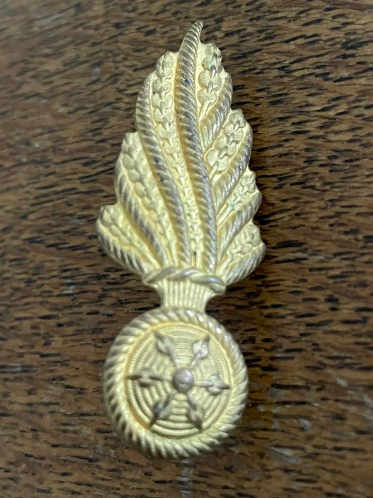 Béret emblème belge/français ? ? ? ?, Collections, Envoi