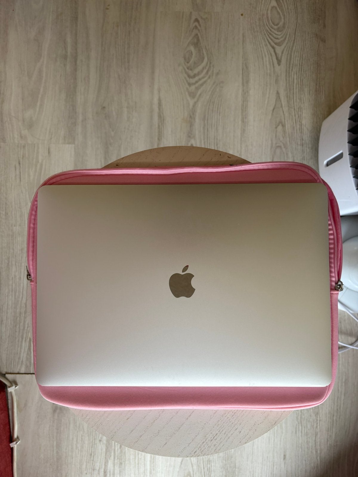 MacBook Pro 15.0" TouchBar parfait état, 256 GB, 15 pouces, Neuf, MacBook Pro