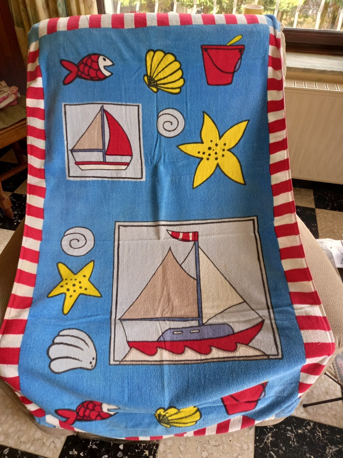 drap de plage, jamais utilisé., Enlèvement ou Envoi