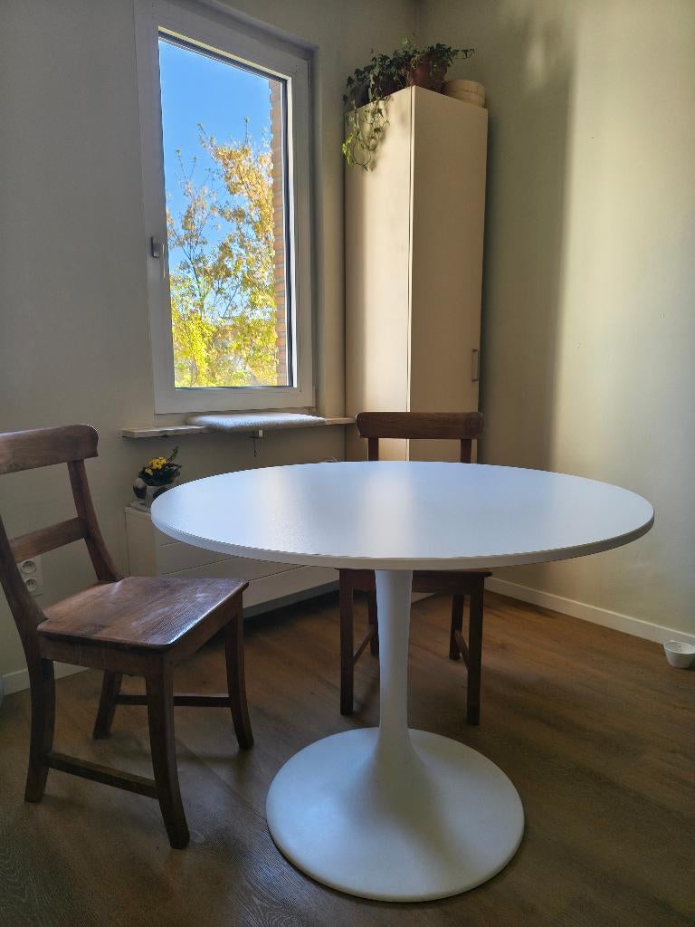Ronde tafel ikea Docksta, Quatre personnes, Rond, Enlèvement, Utilisé