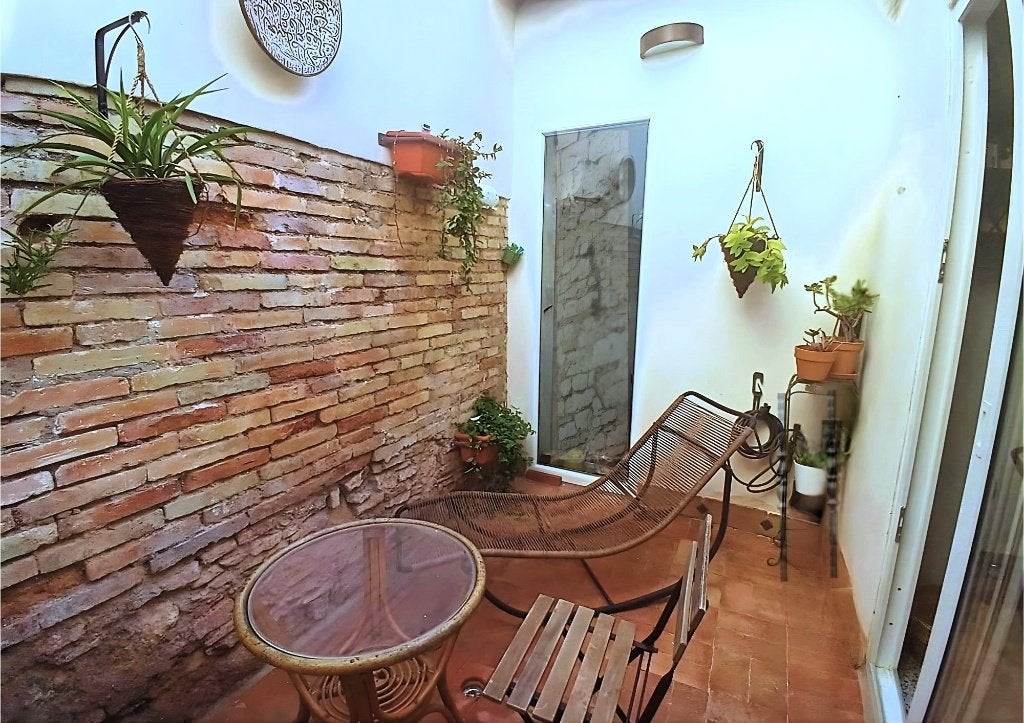 Klein gerenoveerd huis in het centrum van Malaga, Immo, Buitenland, Spanje, Woonhuis, Malaga, Stad