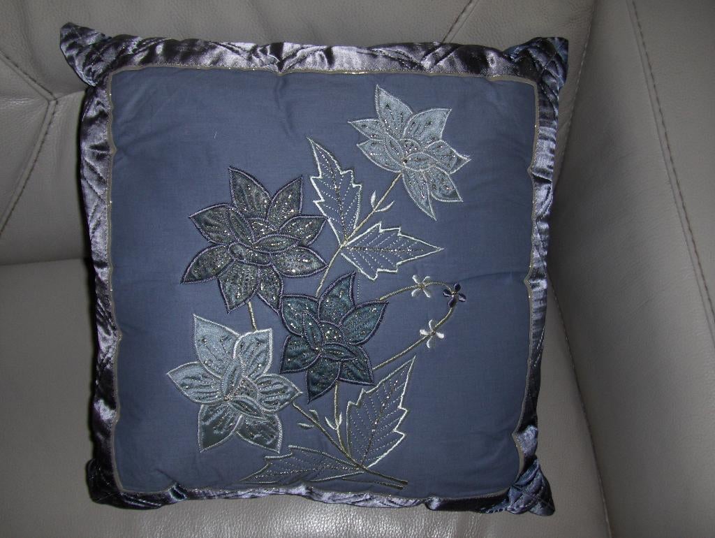 Coussin neuf de 35 cm x 35 cm avec tirette, Enlèvement ou Envoi, Neuf, Bleu, Carré