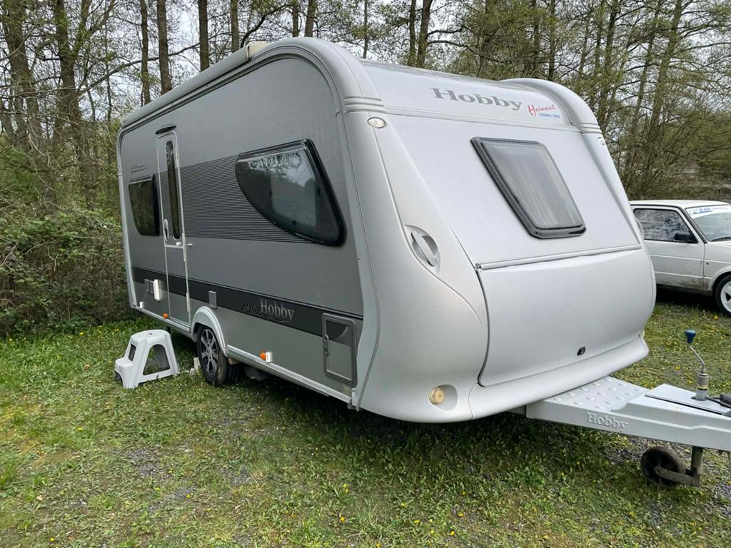 Hobby 460 UFE La Vita – 2010/2011 – Très bien équipée, Jusqu'à 4, 4 à 5 mètres, Hobby, Roue de secours