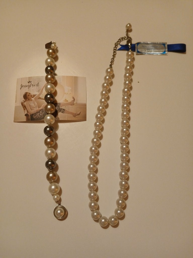 Perles de Majorque, Enlèvement, Neuf