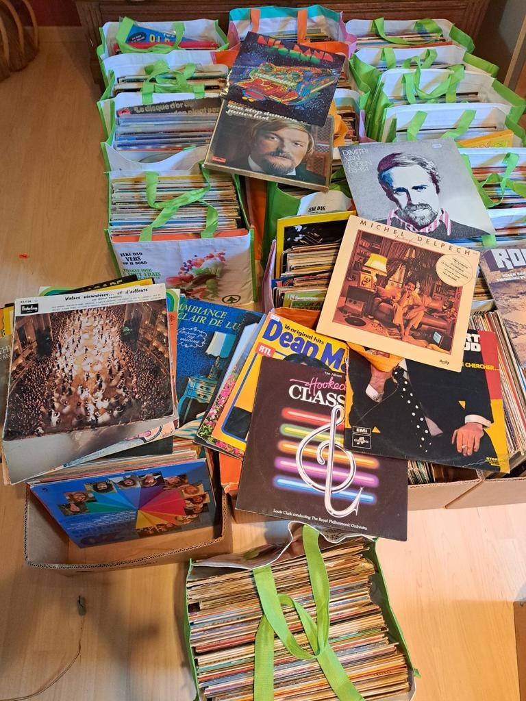 1300 LP différents. Beaucoup de musique différente, Enlèvement