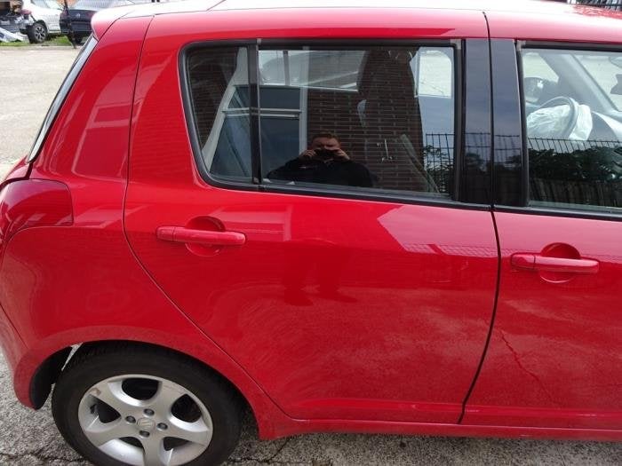 Portier 4Deurs rechts-achter van een Suzuki Swift (Z9T), Auto-onderdelen, Gebruikt, -, Deur, -