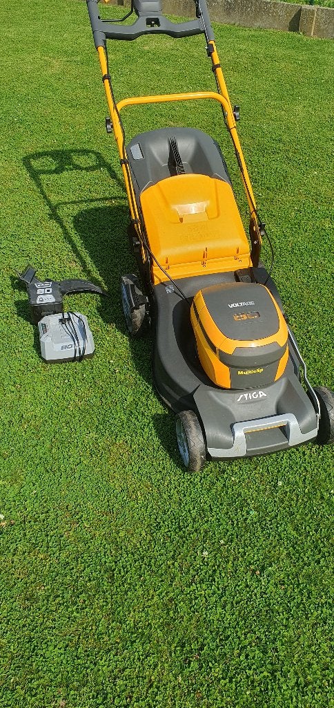 80v accu grasmaaier  zelftrekkend, Tuin en Terras, Grasmaaiers, Ophalen, Cirkelmaaier, Stiga, Accu-grasmaaier