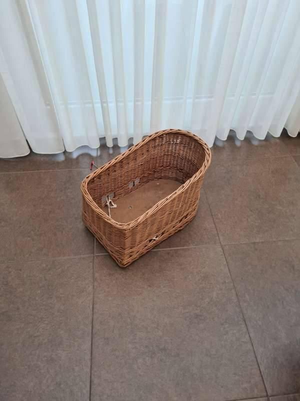 Rotan (honden)fietsmand, Fietsen en Brommers, Fietsaccessoires | Fietsmanden, Zo goed als nieuw, Fietsmand, Ophalen of Verzenden