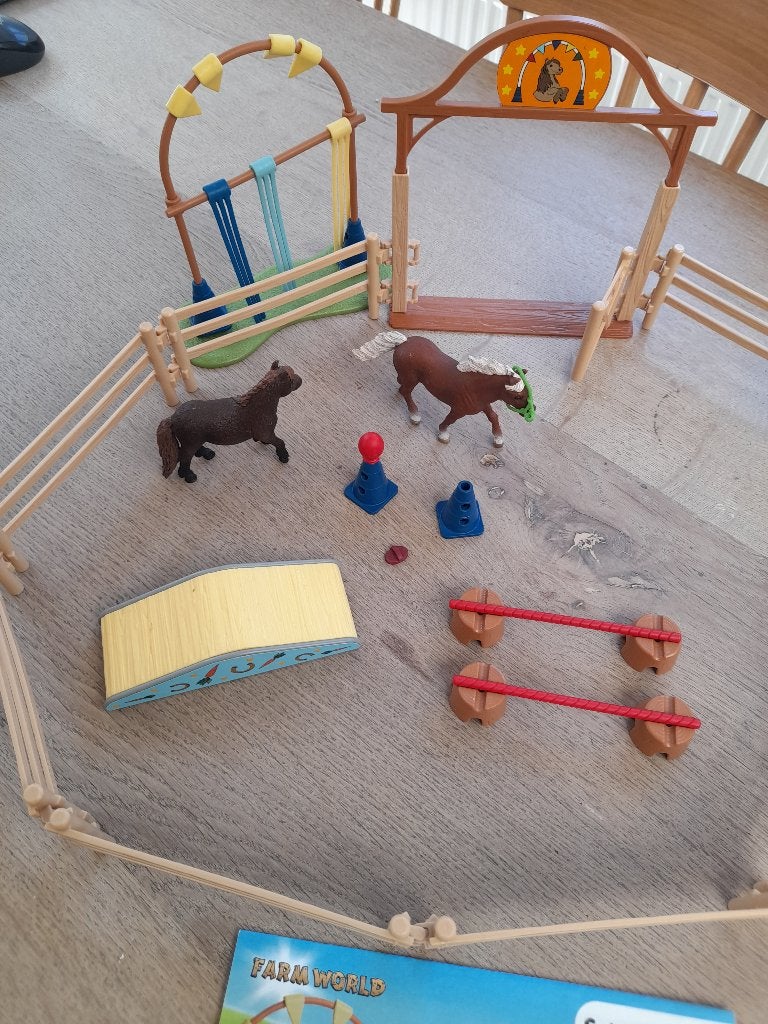 Schleich Farm world, paarden trainingskamp 42481, Enlèvement ou Envoi, Comme neuf