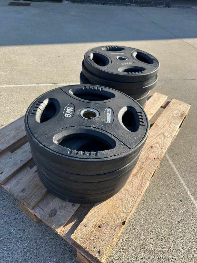 16x Fitribution 20kg rubber schijven (320kg totaal), Sport en Fitness, Fitnessmaterialen, Ophalen, Zo goed als nieuw, Halterschijven