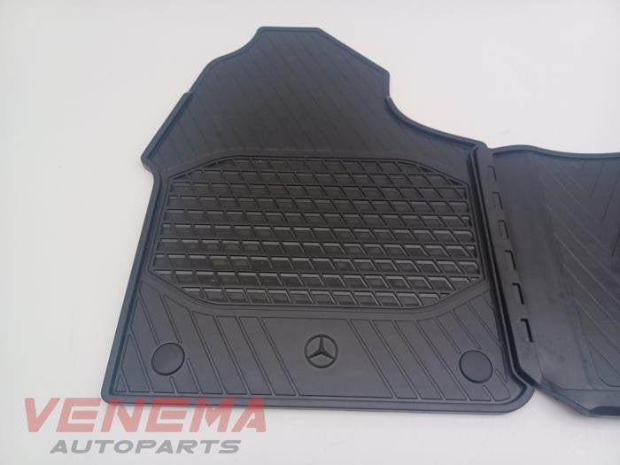 Kit tapis d'un Mercedes Sprinter, 3 mois de garantie, Utilisé, -, -