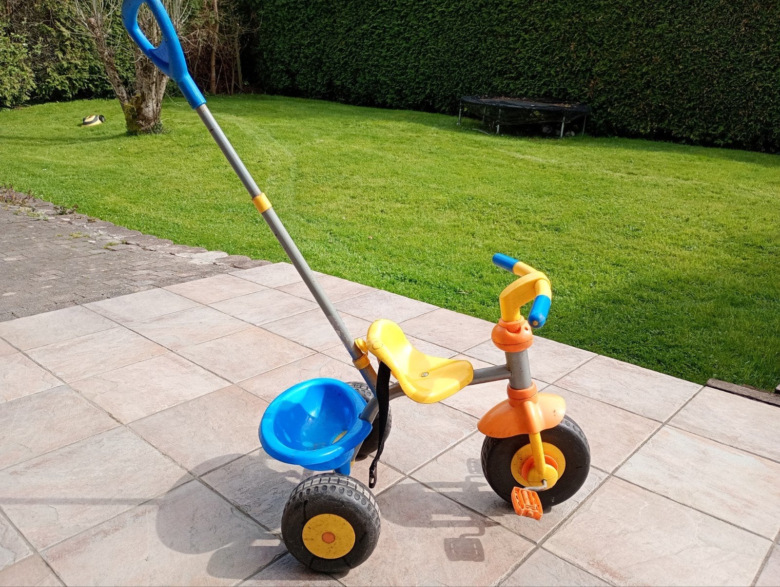 Tricycle, Enlèvement