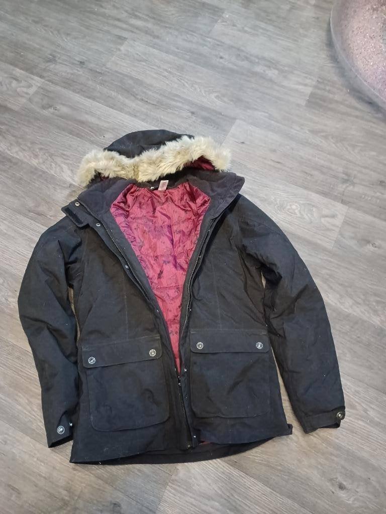 décathlon , un manteau d'hiver taille 12 ans, Kinderen en Baby's, Kinderkleding | Maat 152, Ophalen of Verzenden, Jas