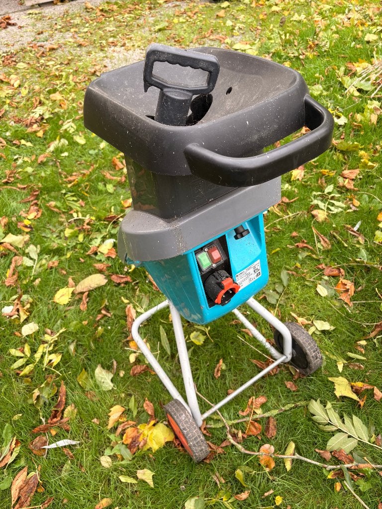 Hakselaar Gardena, Jardin & Terrasse, Enlèvement, Utilisé, Électrique, Gardena