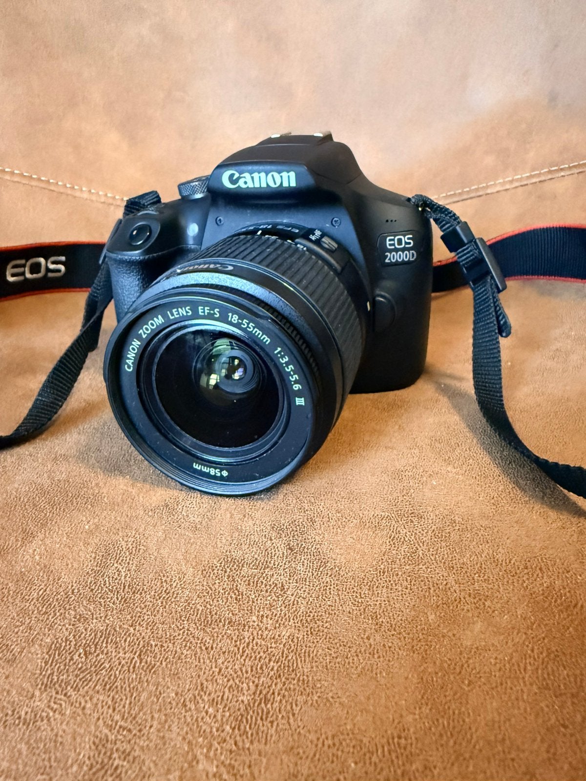 Canon EOS 2000D, Audio, Tv en Foto, Fotocamera's Digitaal, Ophalen, Zo goed als nieuw, Canon