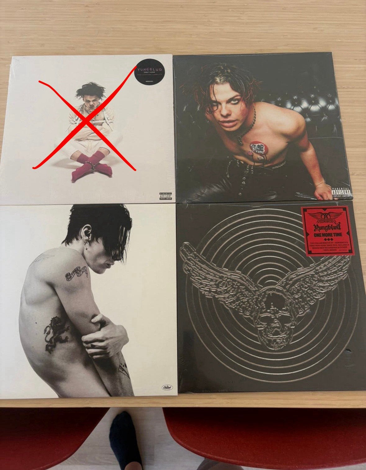 4 assiettes Yungblud., Livres, Mode, Enlèvement, Comme neuf