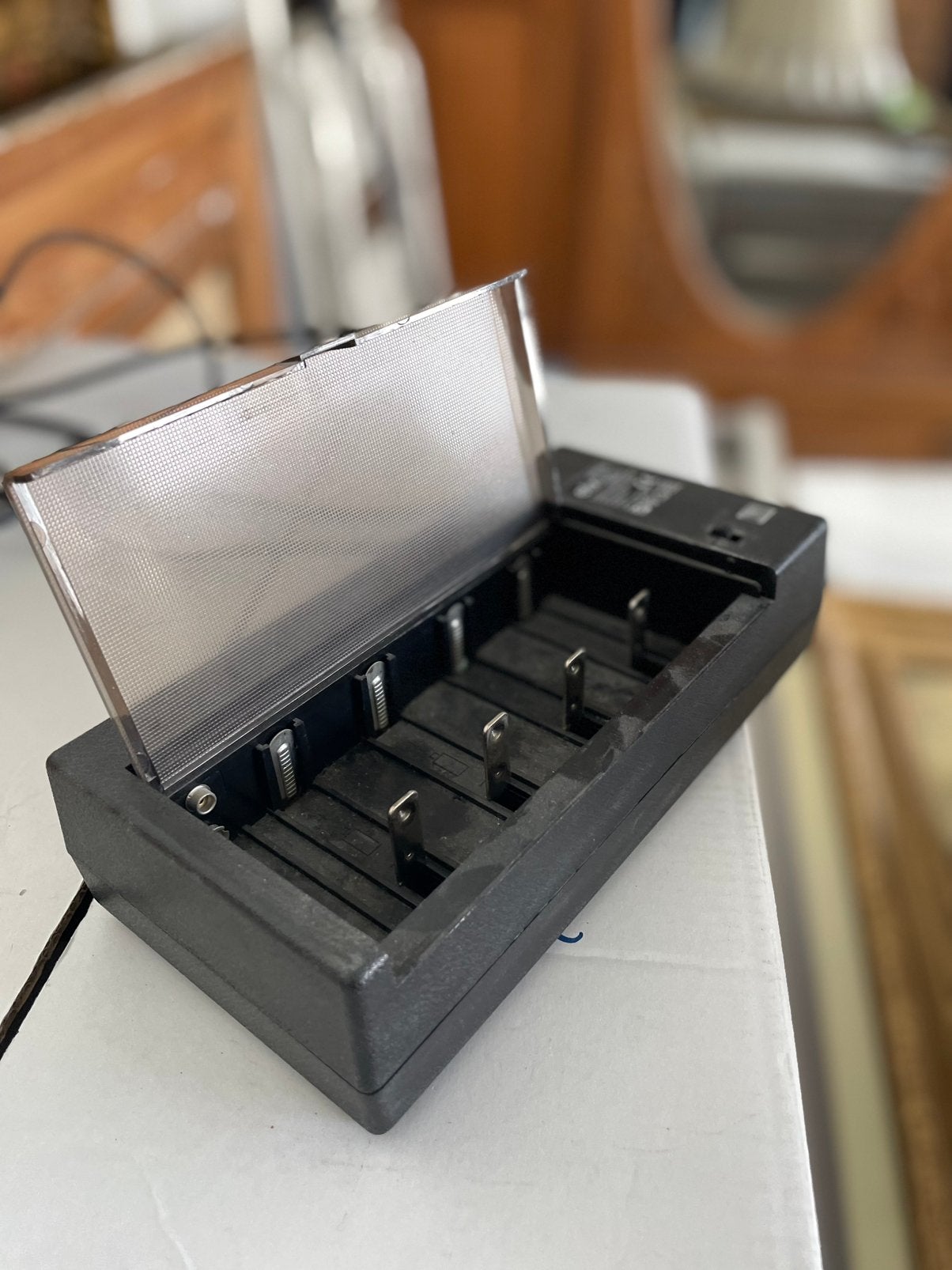 Universele batterij oplader, Ophalen, Gebruikt