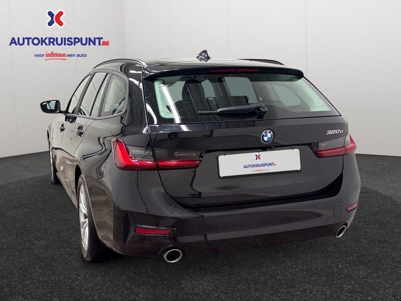 BMW Série 3 320e AUT Leder Carplay Zetelverwarming Camera, Autos, Achat, Euro 6, Hybride rechargeable, Noir
