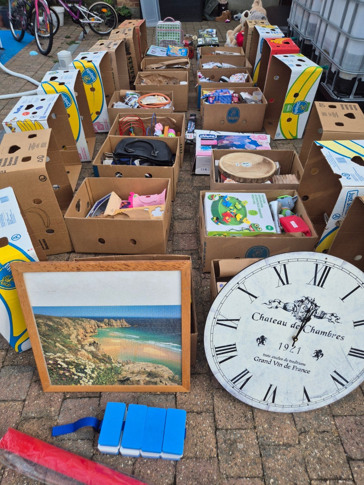 Lot de brocantes 15 Caisses Bananes Remplies + Autres Objets, Divers, Enlèvement, Utilisé