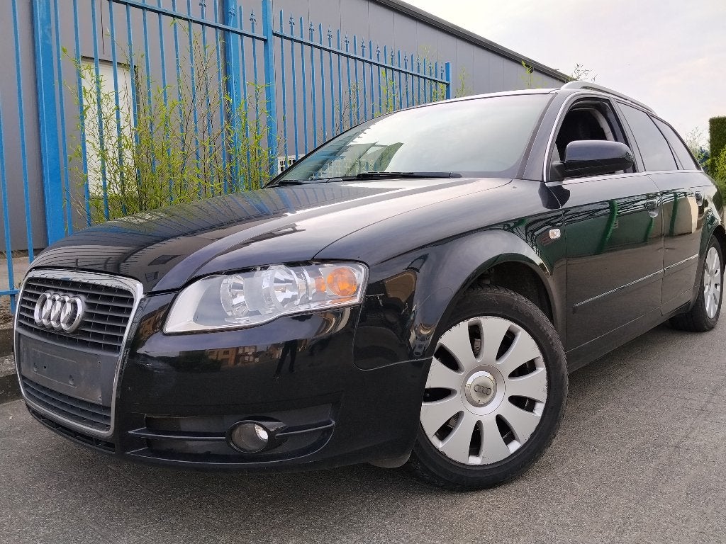 AUDI A4/2000cc DIESEL/FULL OPTION/GEKEURD/GARANTIE, Auto's, Parkeersensor, Zwart, A4, Zwart