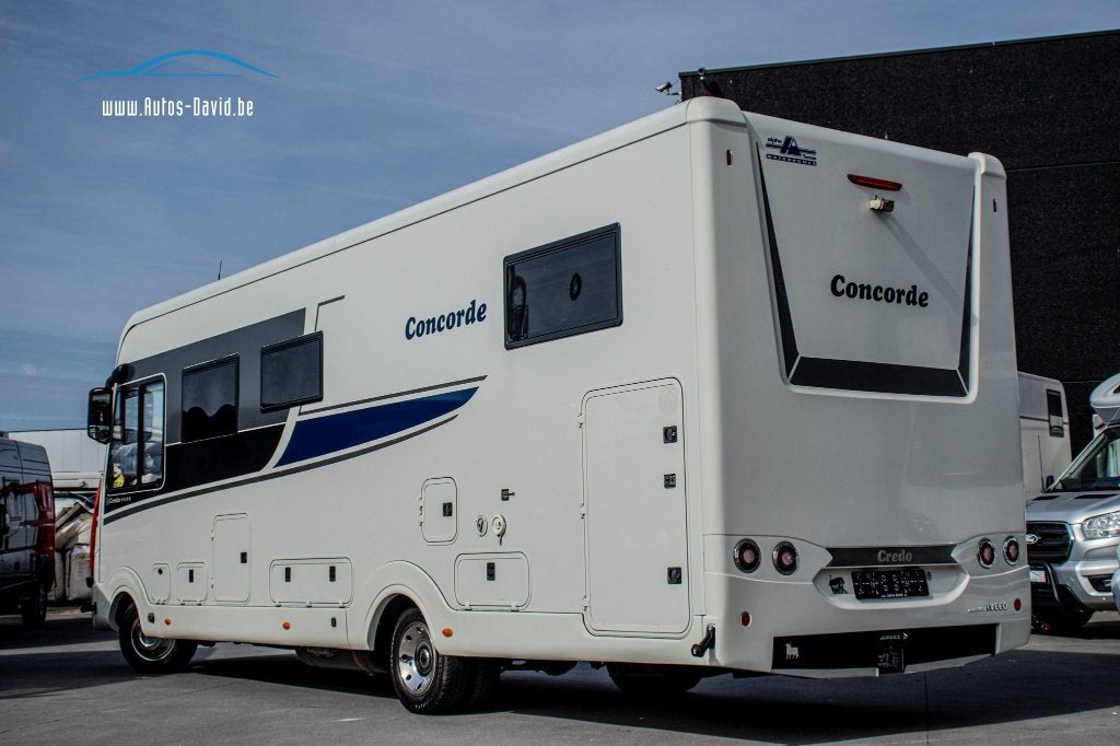 Concorde Credo 840 L Iveco Daily 3.0D Aut. 3 Lits, 8 à 9 mètres, Automatique, Marchepied électrique, Jusqu'à 3