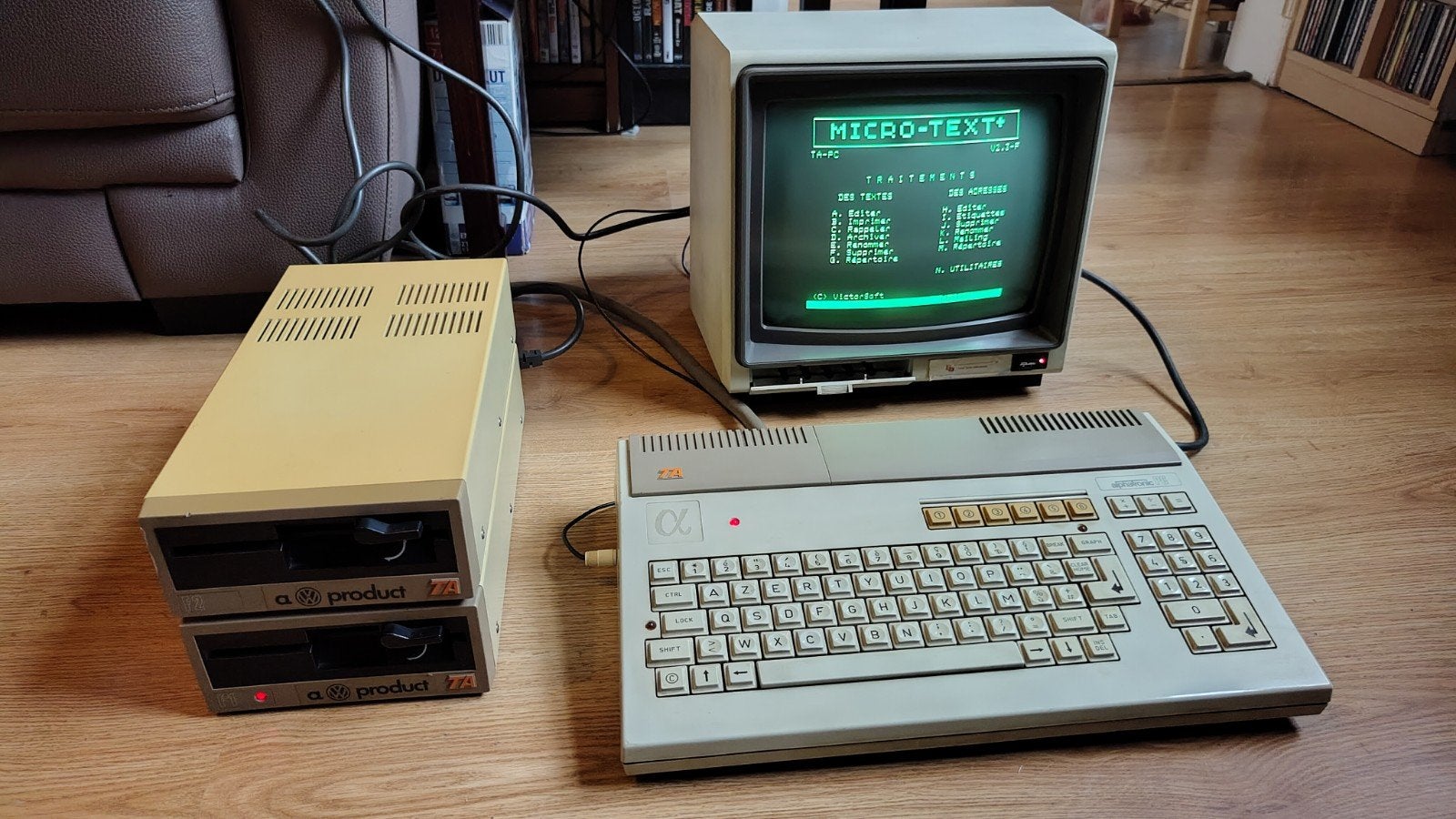 Triumph Adler Alphatronic Pc, complet, fonctionnel, en boîte, Informatique & Logiciels, Enlèvement