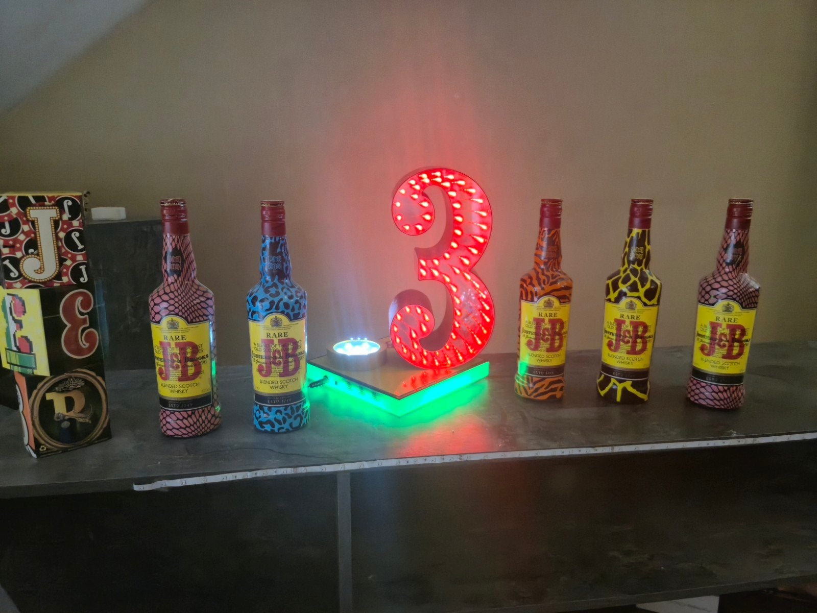 collectionneur J&b, Enlèvement