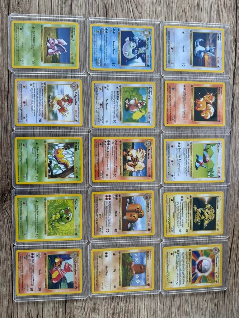 Première édition de Pokemon, Enlèvement ou Envoi, Comme neuf