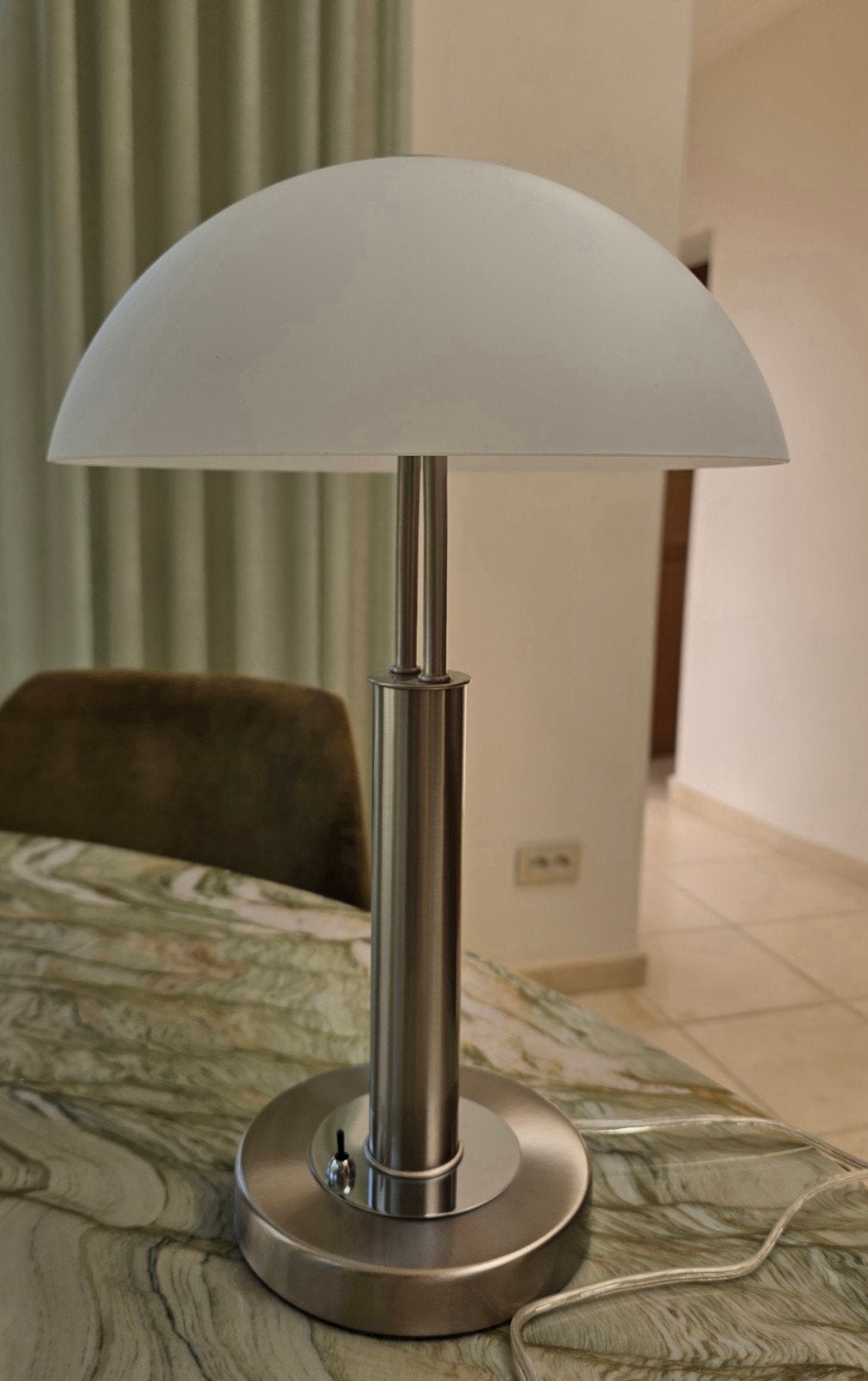 Tafellamp inox-chroom, Inclusief lichtbron, E14 (klein), Wit, Zo goed als nieuw