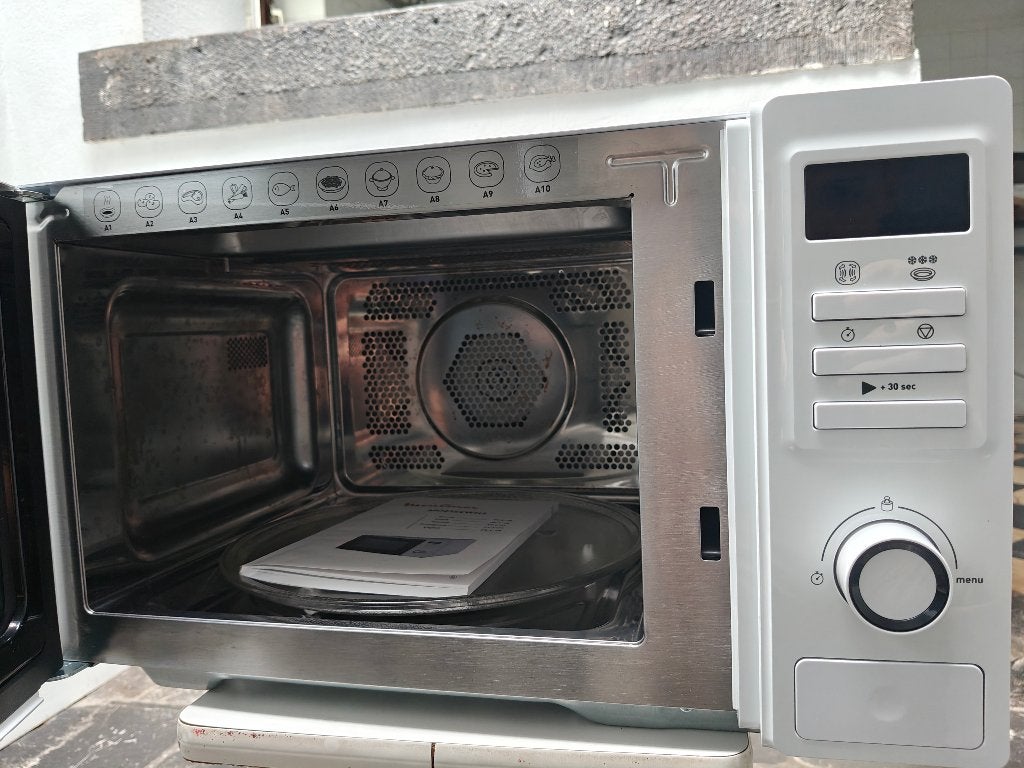 MICRO-ONDES MOULINEX MO25ECWH2, Enlèvement ou Envoi, Moins de 45 cm, Utilisé, Gril