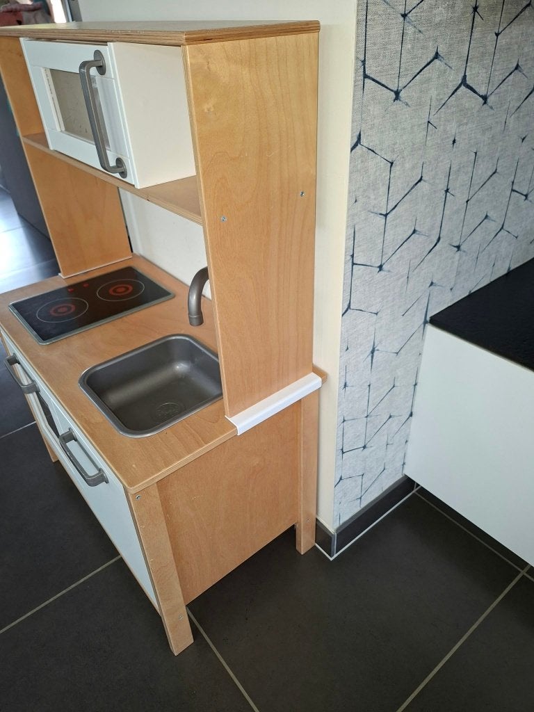 Keukentje  IKEA + toebehoren, Enlèvement, Utilisé, Bois, Jouer à la cuisine