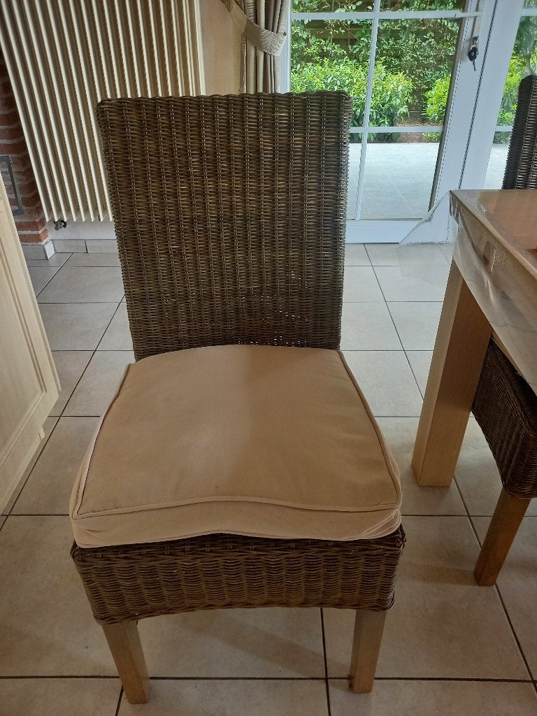 Rotan stoelen 4 stuks GRATIS af te halen!, Ophalen, Gebruikt, Riet of Rotan, Vier