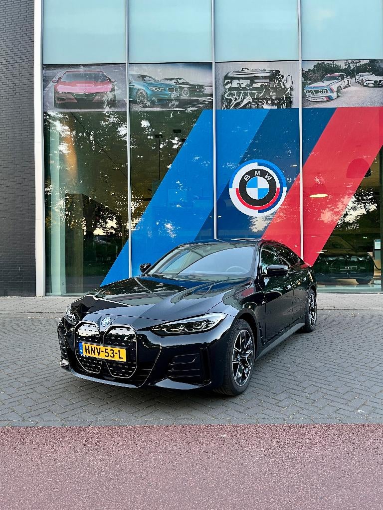 BMW i4 edrive35, Auto's, BMW, 2065 kg, Zwart, Elektrisch, 5 deurs